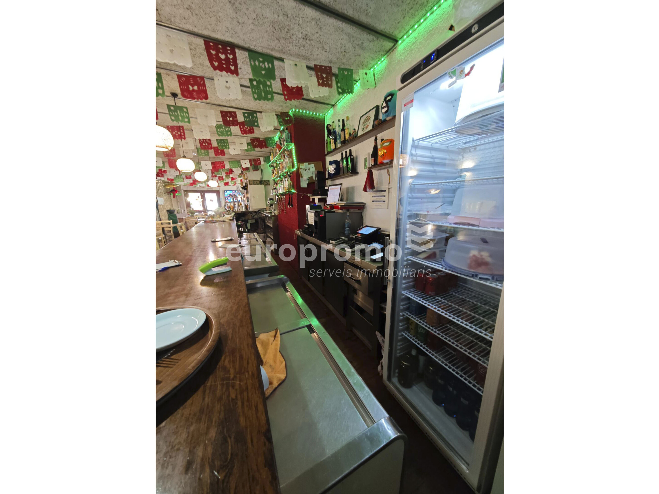LOCAL EN VENTA EN LA ZONA DE STA EUGÈNIA!